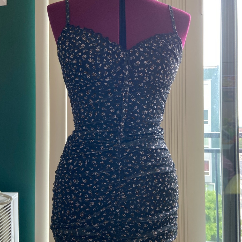 H&M Black Floral Sweetheart Ruched Mini Dress